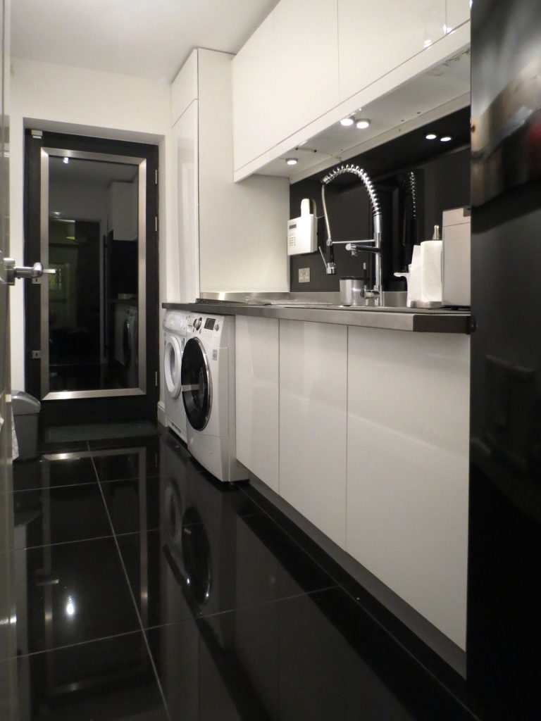 Glass Panels 3 Black toughened glass kitchen splashback