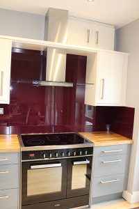 How to Improve Your Kitchen with a Glass Cooker Splashback 6 image of toughened glass splashback near gas hob